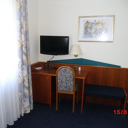 Centralhotel Ratingen Esterno foto