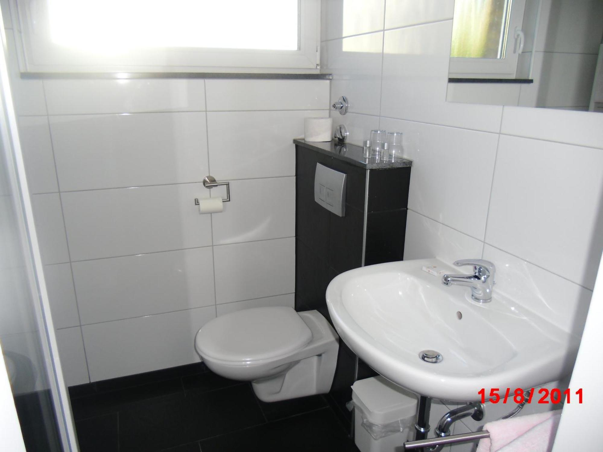 Centralhotel Ratingen Esterno foto