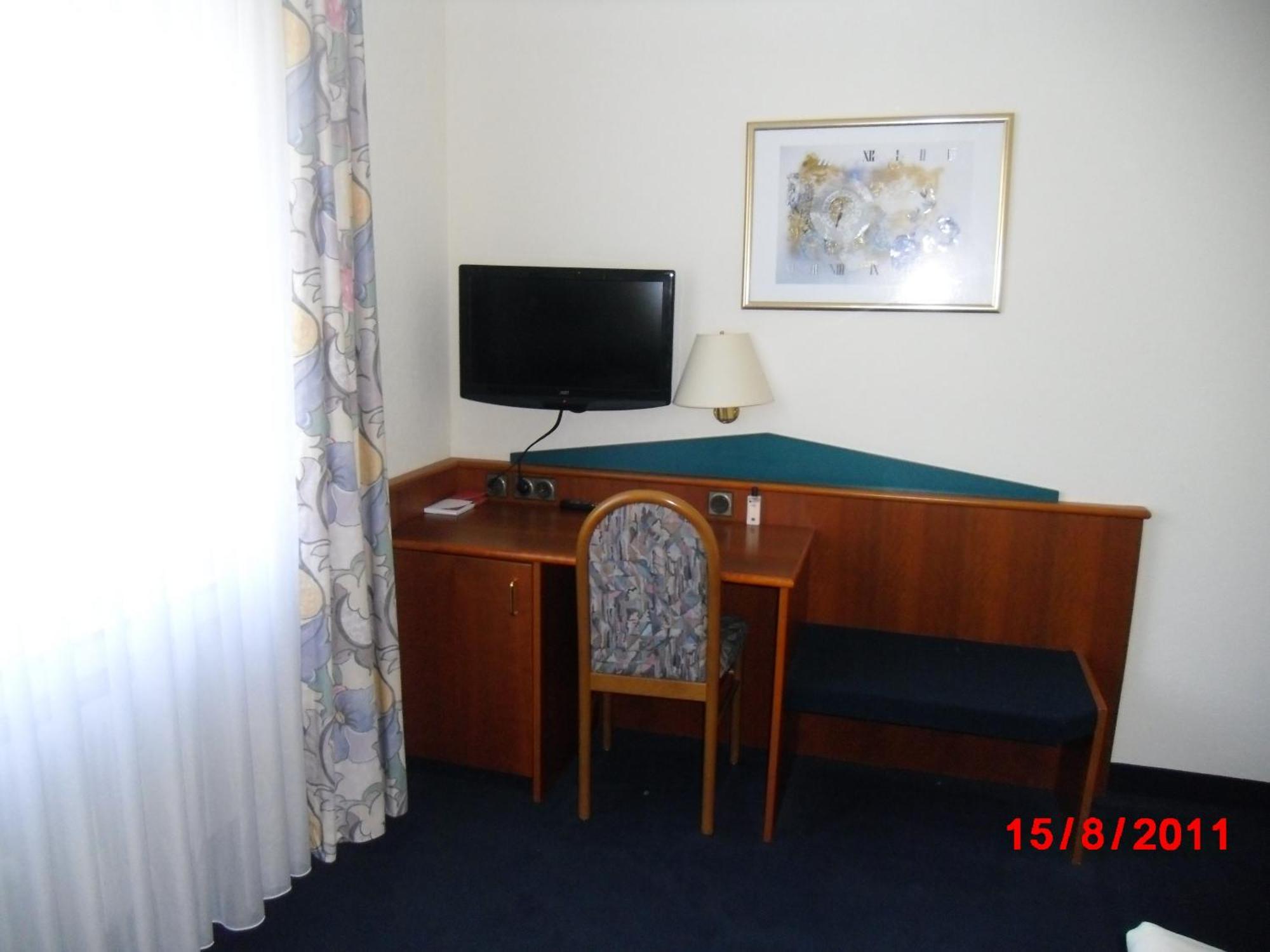 Centralhotel Ratingen Esterno foto