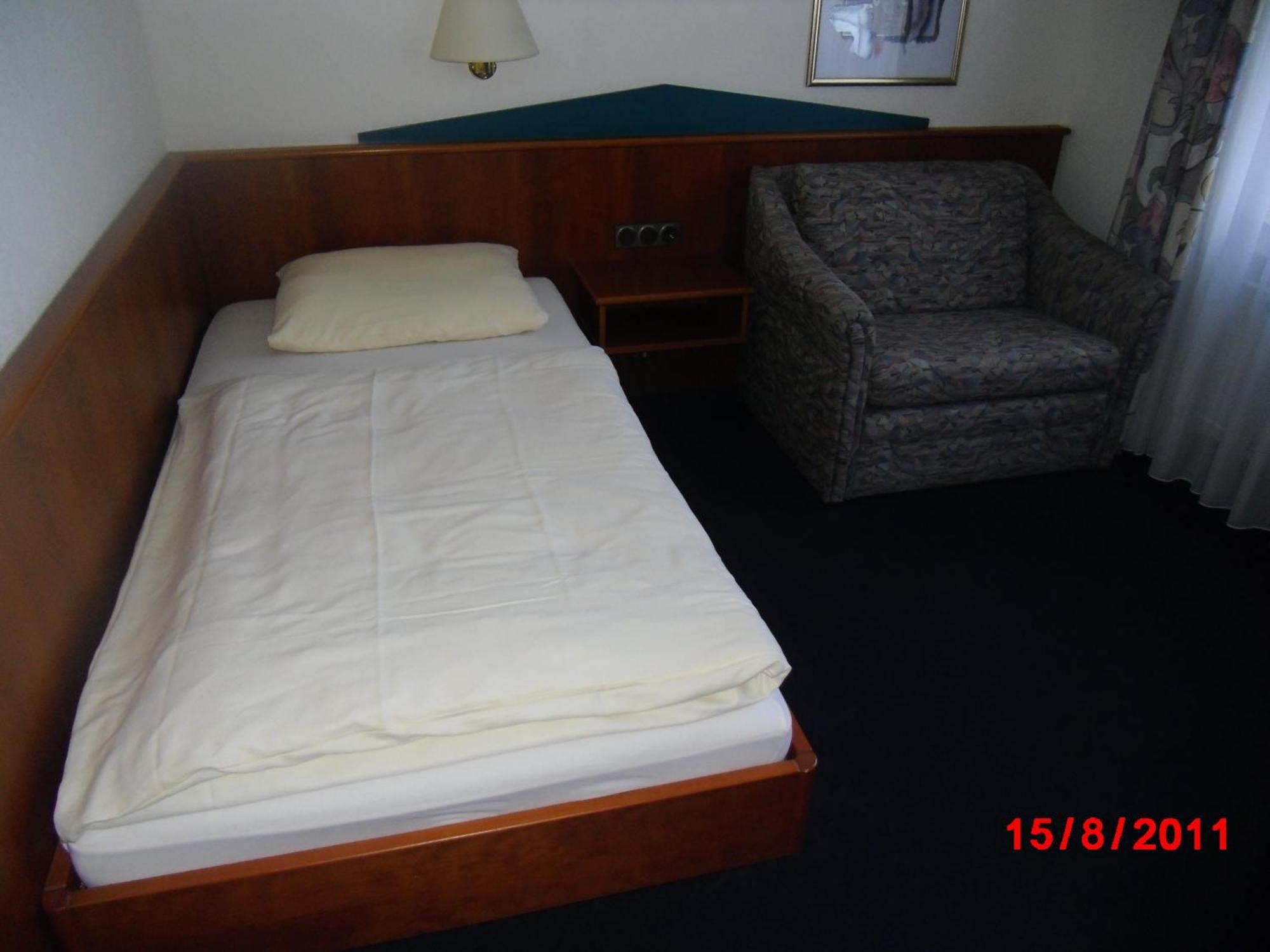 Centralhotel Ratingen Esterno foto