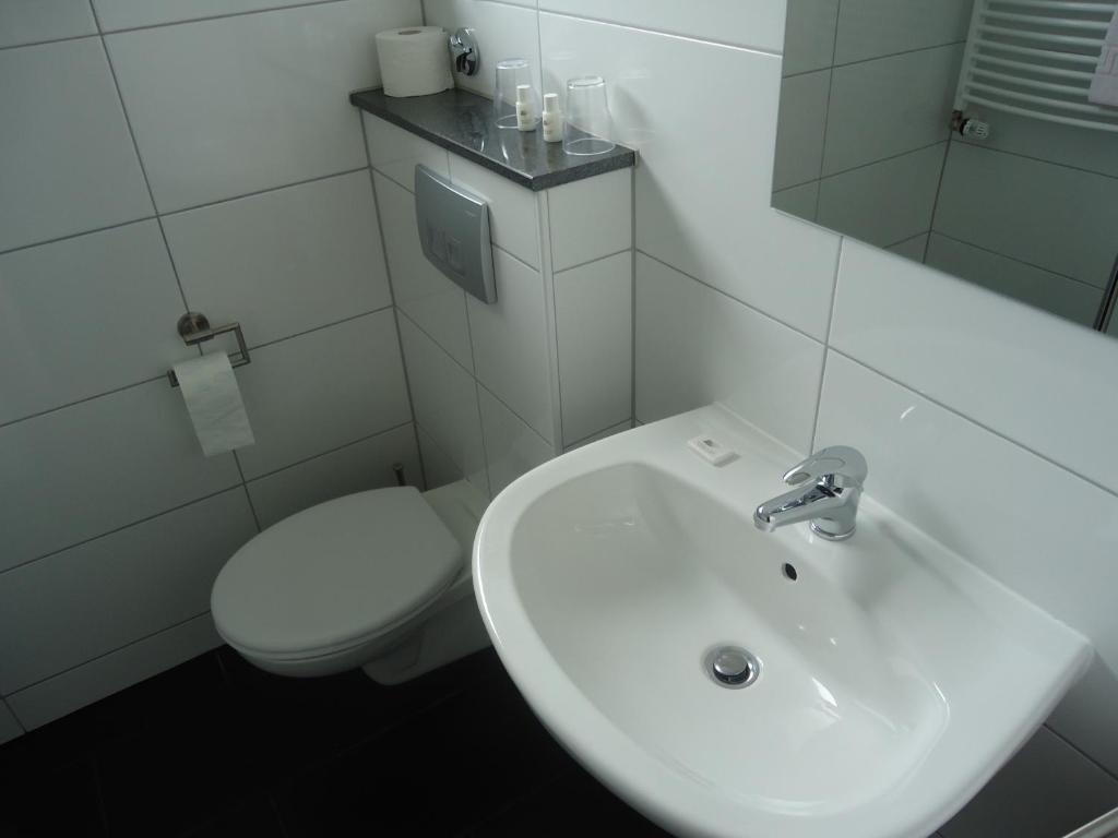 Centralhotel Ratingen Esterno foto